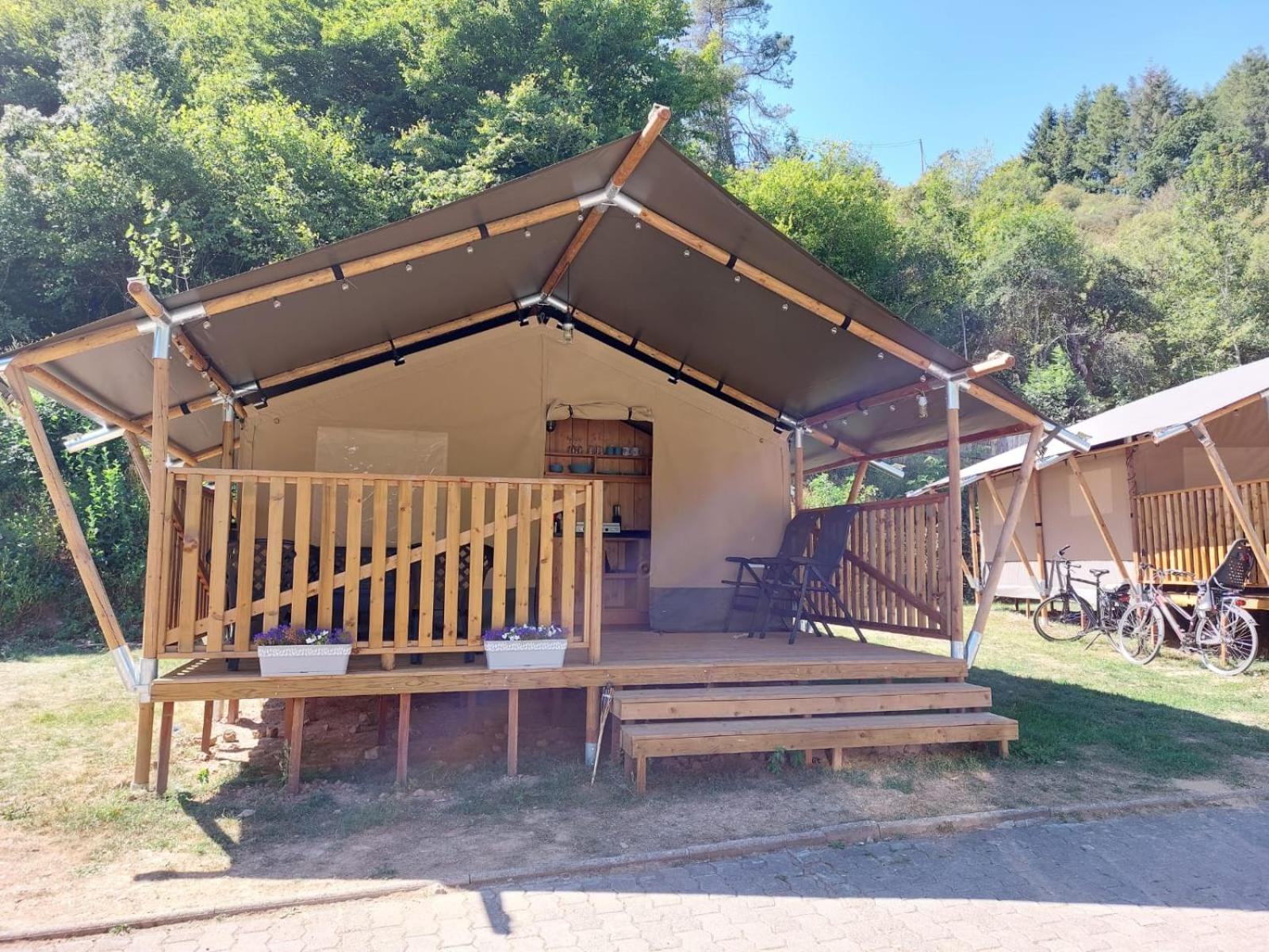 Camping Drei Spatzen Utscheid Стая снимка