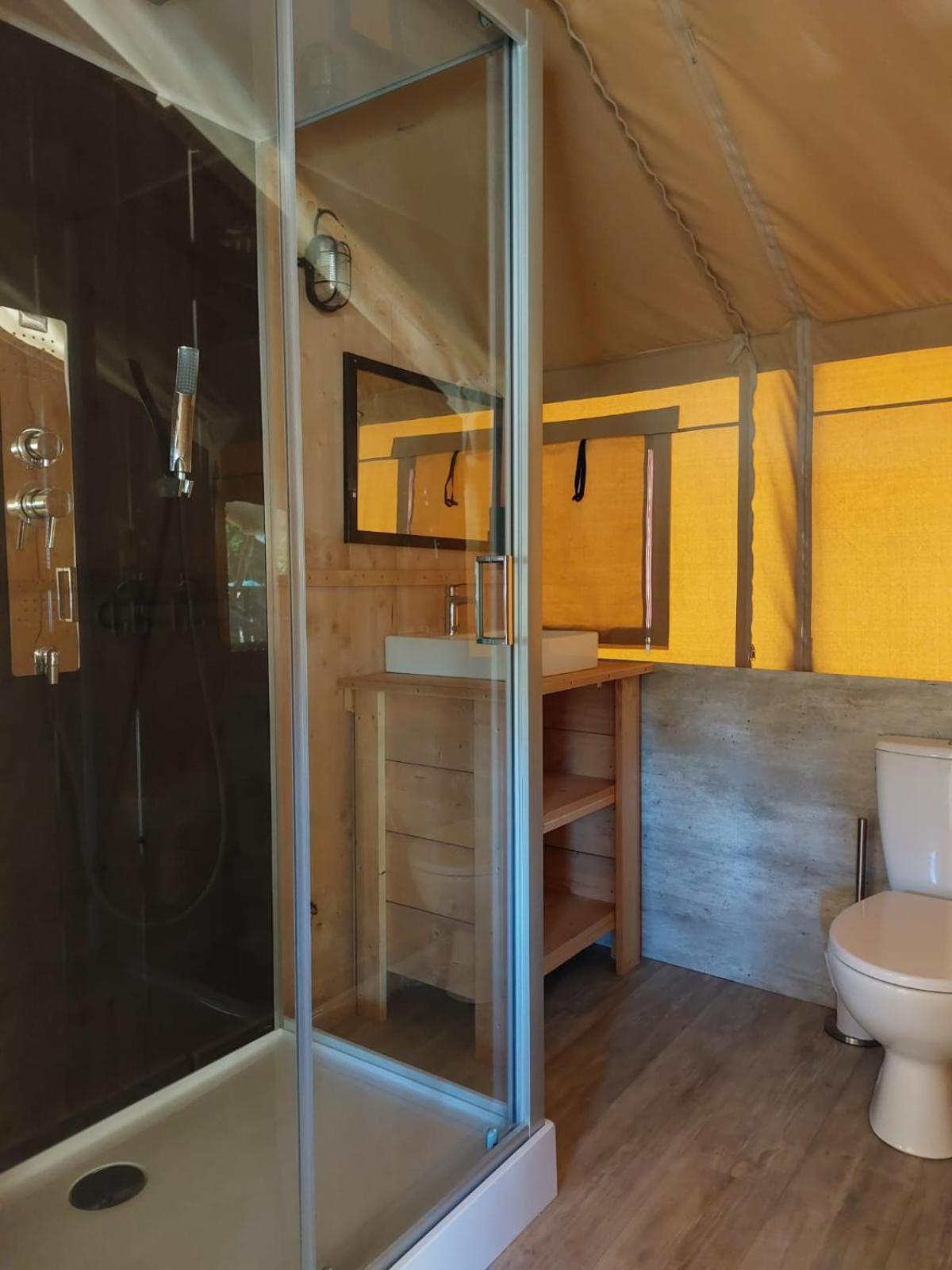 Camping Drei Spatzen Utscheid Стая снимка